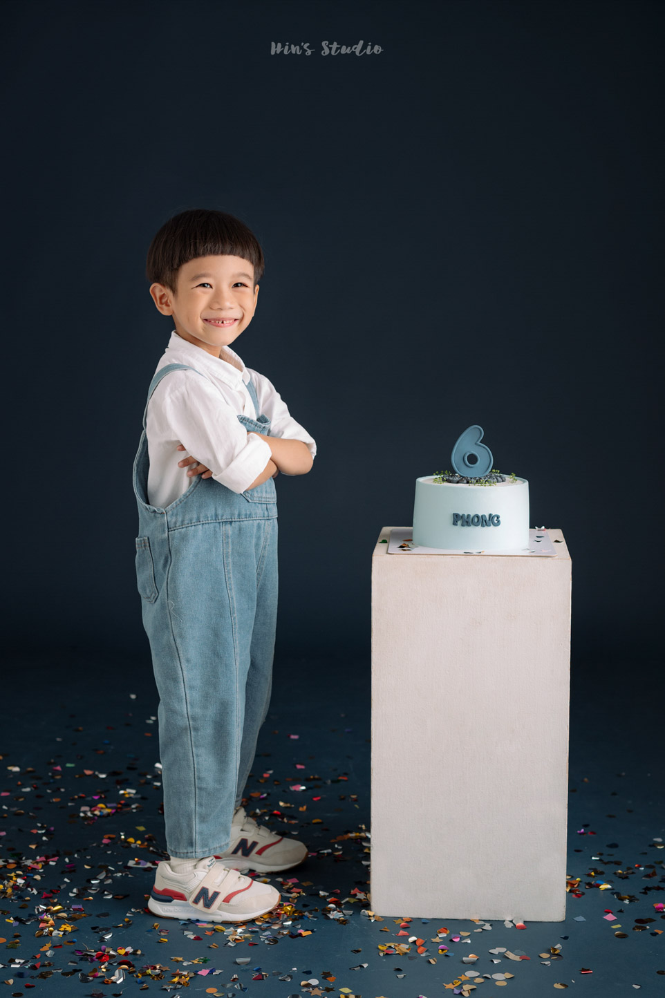 concept-chup-anh-thoi-noi-cho-be-phong-xanh-navy-2026-00006