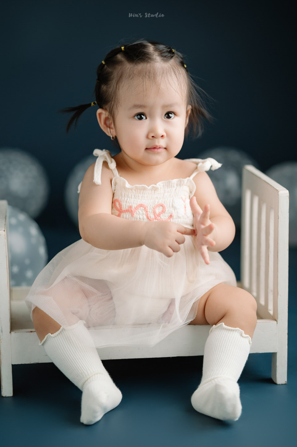 concept-chup-anh-thoi-noi-cho-be-phong-xanh-navy-2026-00010