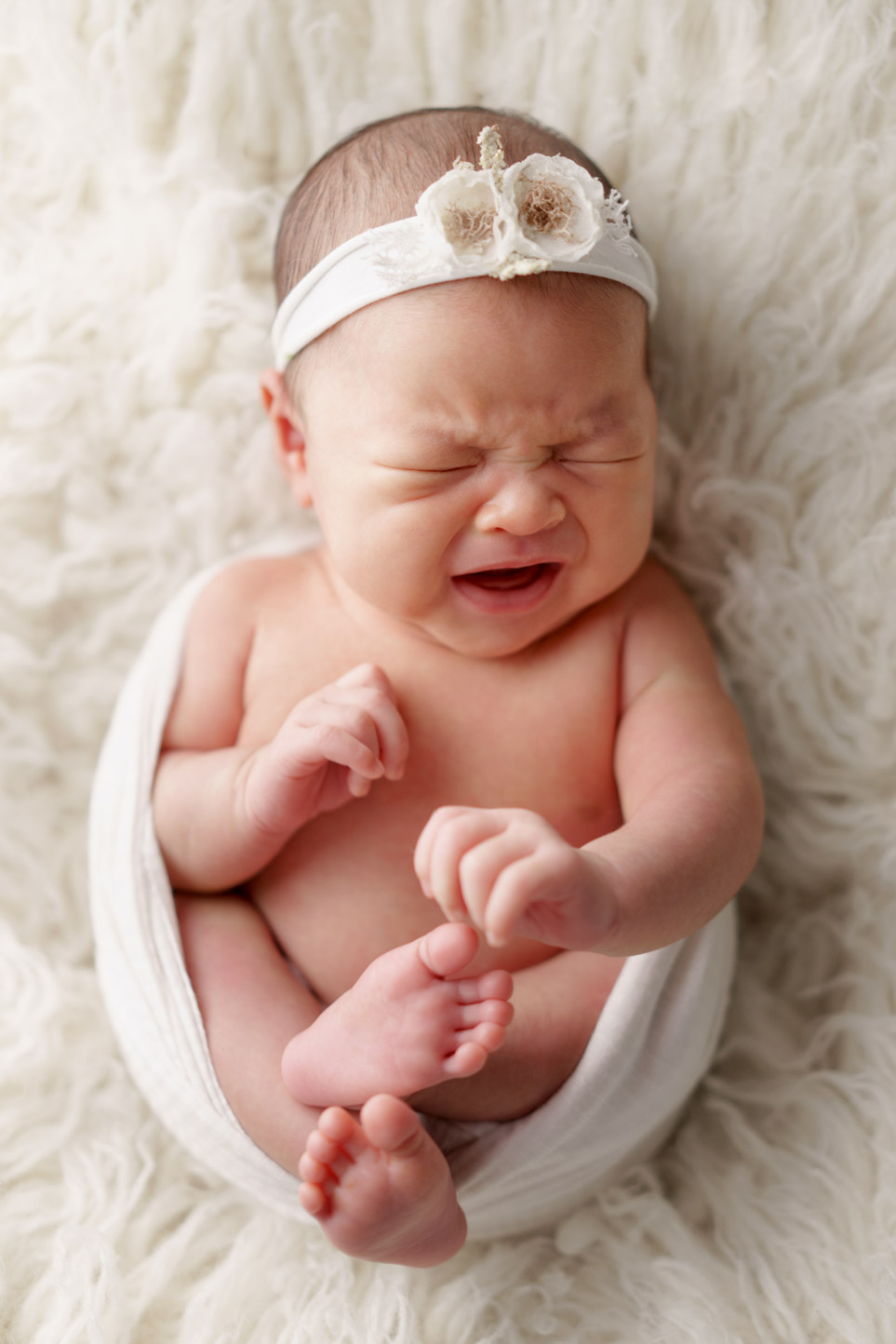 chup-anh-newborn-tai-nha-be-dau-dau