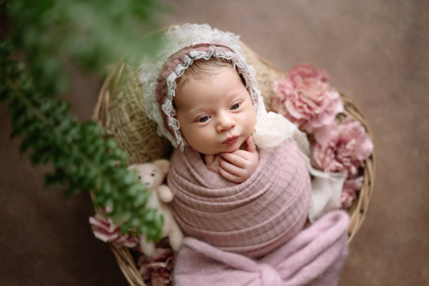chup-anh-so-sinh-newborn-photography-sarah-2_1