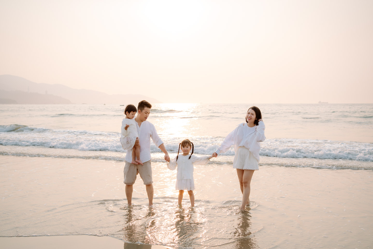 chup-anh-gia-dinh-tai-da-nang-Bai-Bien-05