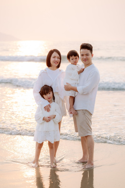 chup-anh-gia-dinh-tai-da-nang-Bai-Bien-04